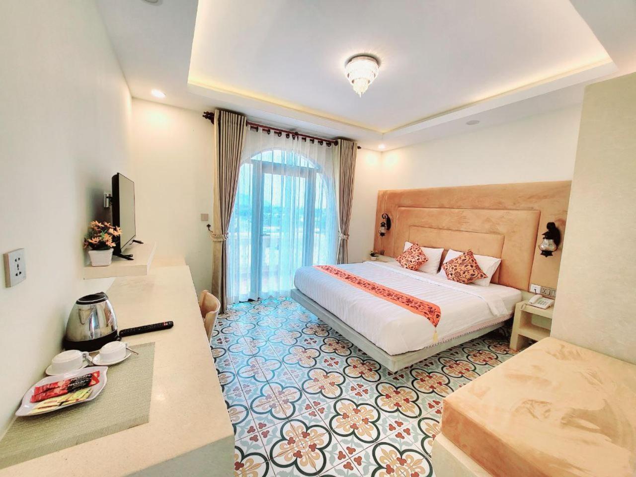 Hang Meas Boutique Hotel Kampot Luaran gambar