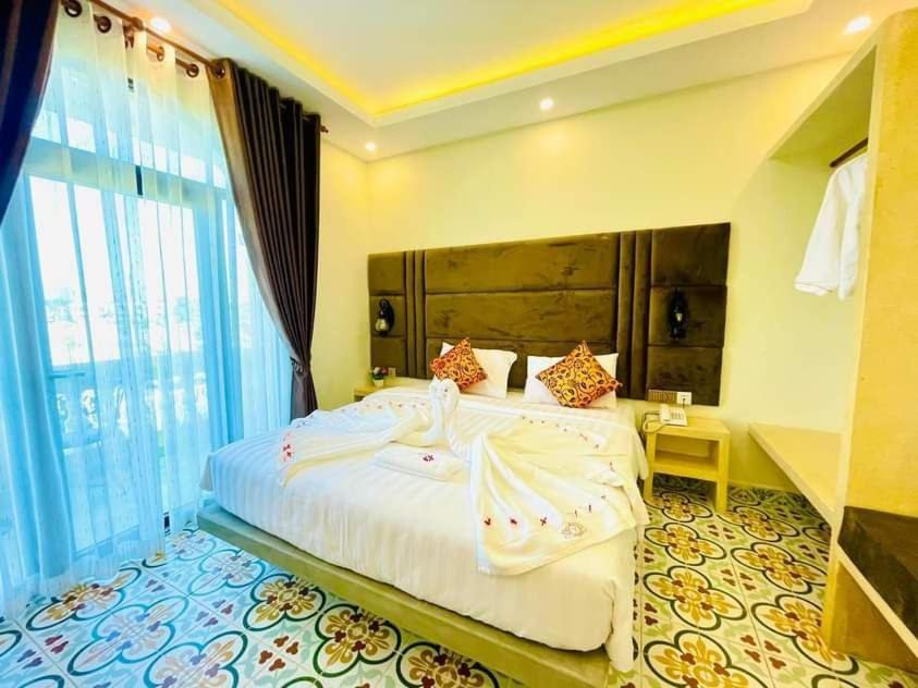 Hang Meas Boutique Hotel Kampot Luaran gambar